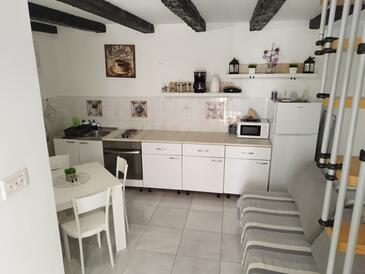 Apartmanok parkolóhellyel Povile, Novi Vinodolski - 16127
