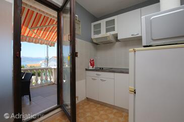 Apartments by the sea Slatine, Čiovo - 16131