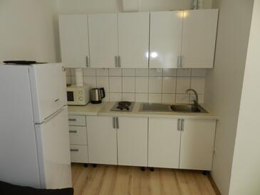 Apartamenty z parkingiem Omis - 16185