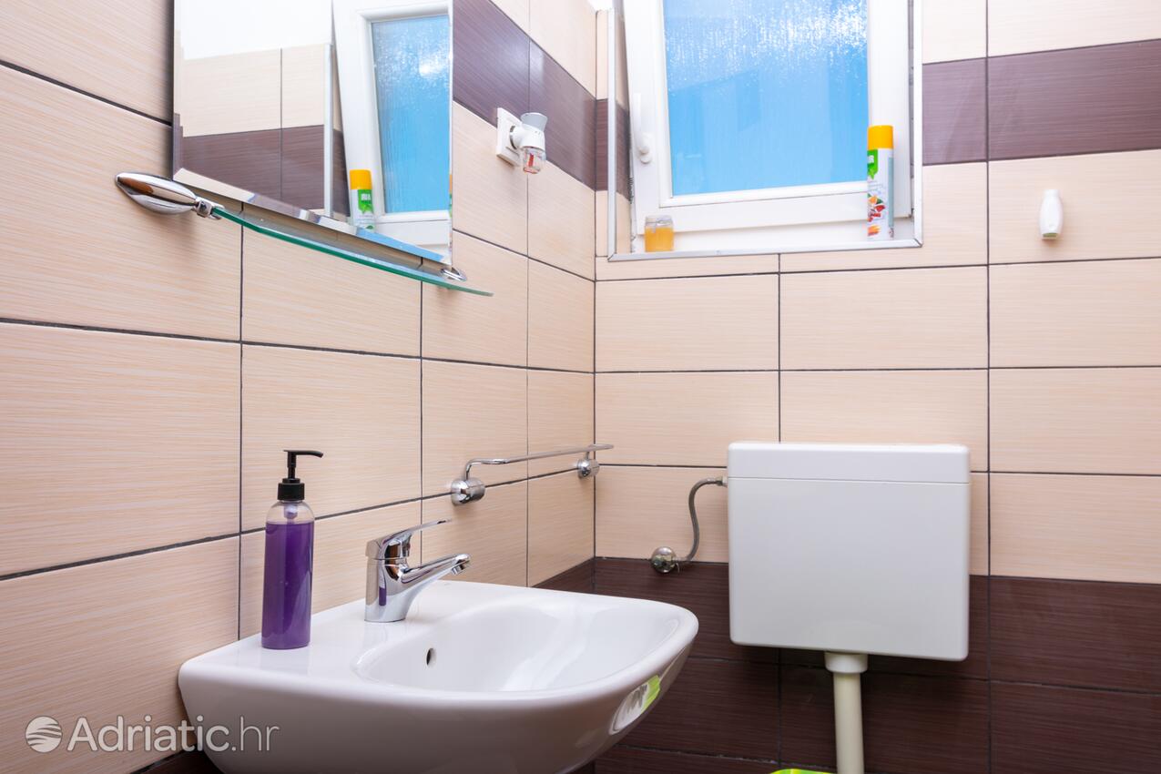 A-16188-a - Private accommodation - Apartments with a parking space Bibinje, Zadar