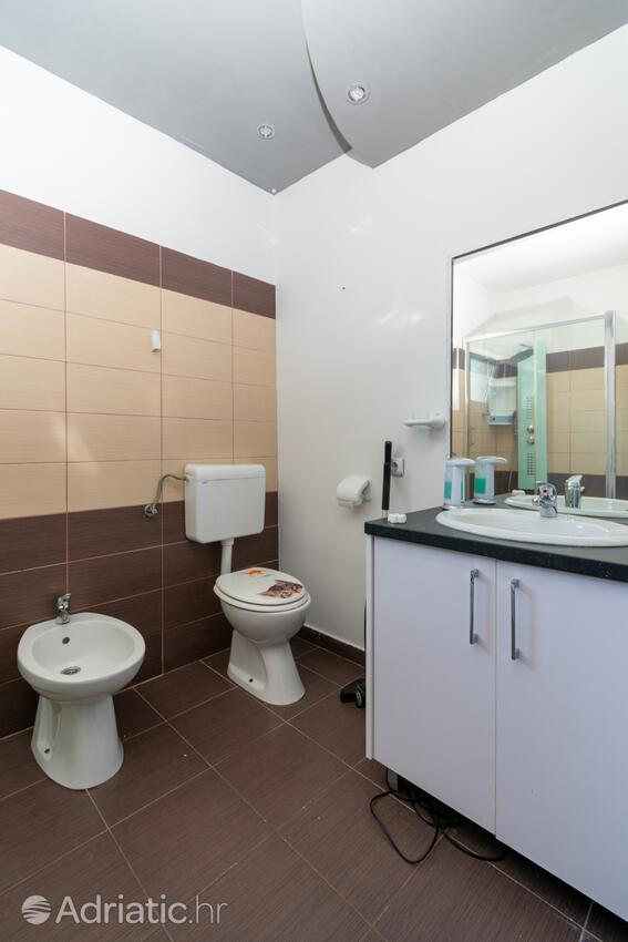 A-16188-a - Private accommodation - Apartments with a parking space Bibinje, Zadar