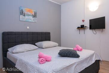 Apartments with parking space Bibinje, Zadar - 16188