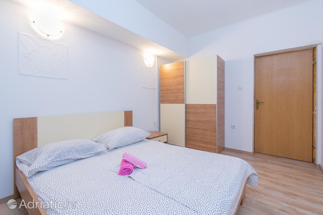 A-16188-a - Private accommodation - Apartments with a parking space Bibinje, Zadar