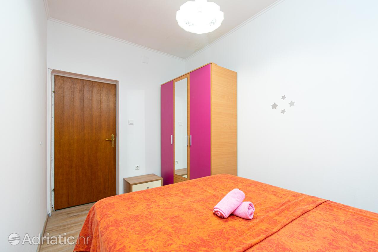 A-16188-a - Private accommodation - Apartments with a parking space Bibinje, Zadar