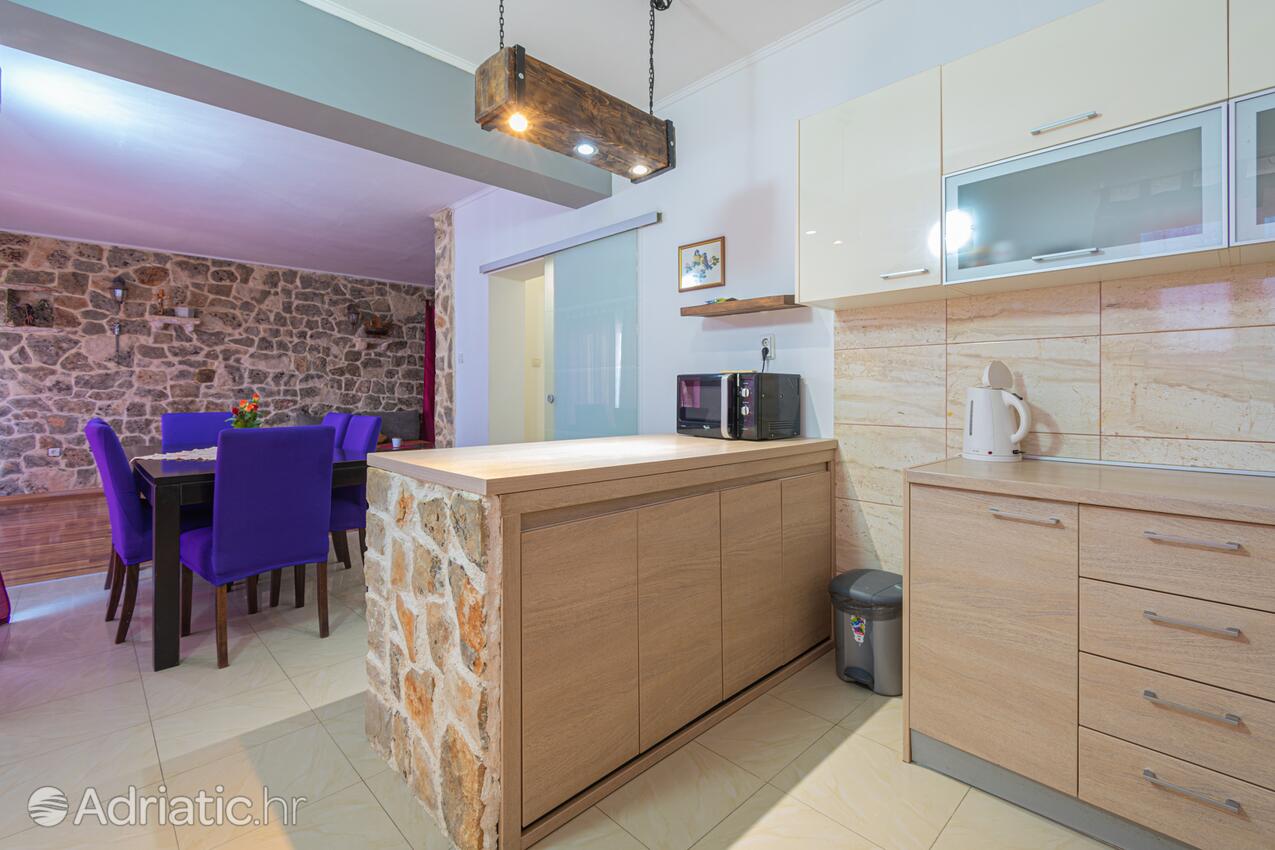 A-16188-a - Private accommodation - Apartments with a parking space Bibinje, Zadar