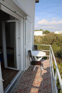 Apartments with parking space Vodice - 16190