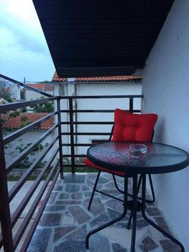 Apartments with parking space Vir - 16226