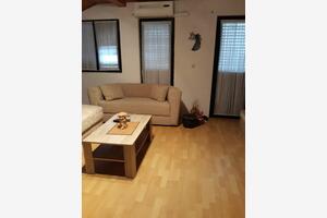 Trosoben apartma Vir (A-16226-a)