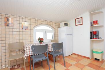 Apartments with parking space Pisak, Omiš - 16239