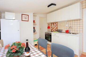 Apartmanok parkolóhellyel Pisak, Omis - 16239