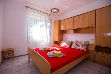 Appartamenti con parcheggio Barbat, Arbe - Rab - 16245