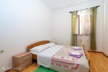 Ferienwohnungen am Meer Tkon, Pasman - 16275