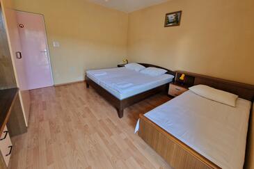 Apartmanok parkolóhellyel Okrug Donji, Ciovo - 16276