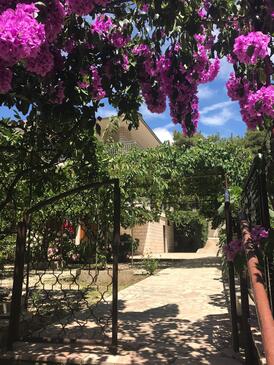 Apartments with balcony Stari Grad, Central Dalmatia
