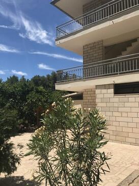 Apartments with balcony Stari Grad, Central Dalmatia