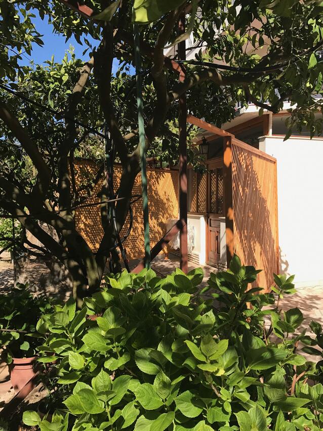 Apartments with balcony Stari Grad, Central Dalmatia