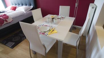 Apartments with WiFi Zagreb - 16283