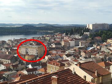 Lägenhet med balkong Šibenik, Norra Dalmatien