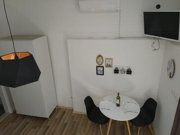 Apartmány s parkovištěm Tribunj, Vodice - 16302