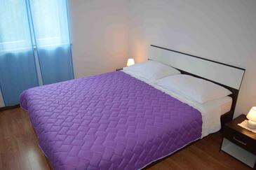 Apartments with parking space Punat, Krk - 16307