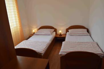 Apartments with parking space Punat, Krk - 16307