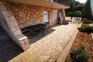 Two bedroom apartment Ivan Dolac Two bedroom apartment Ivan Dolac, Hvar (A-16340-a)