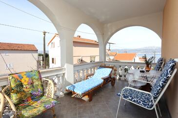 Apartments by the sea Slatine, Čiovo - 16341