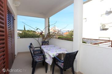 Apartments by the sea Slatine, Čiovo - 16345