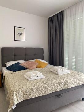 Apartments by the sea Baška Voda, Makarska - 16378