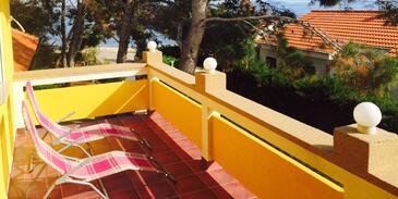 Apartments by the sea Vir - Kozjak, Vir - 16386