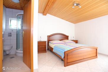 Apartments by the sea Duće, Omiš - 16406