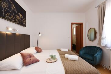 Apartments by the sea Starigrad, Paklenica - 16421