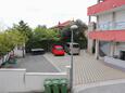 Apartments with a parking space Makarska - 16430