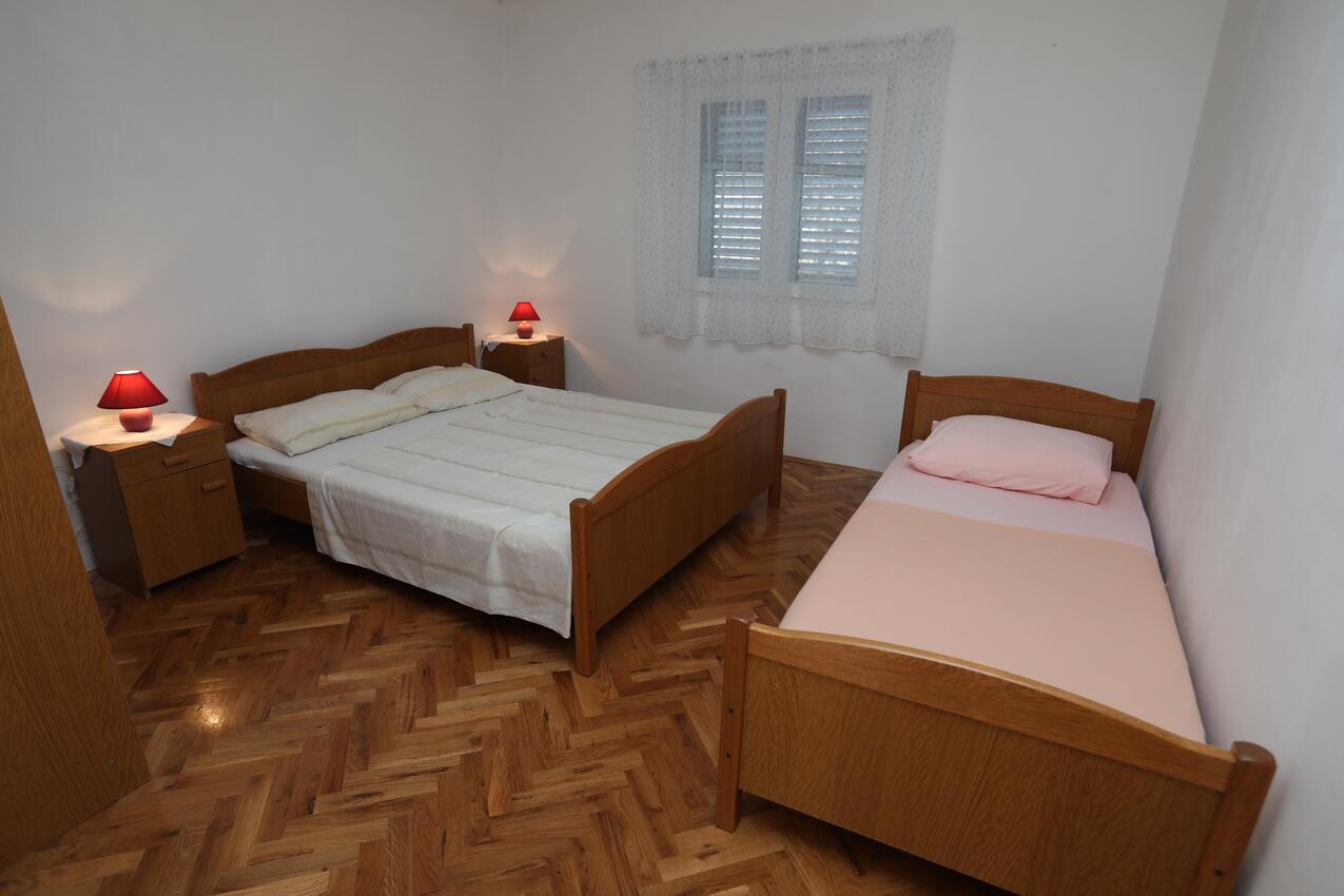 Apartmanok parkolóhellyel Vinisce, Trogir - 16439