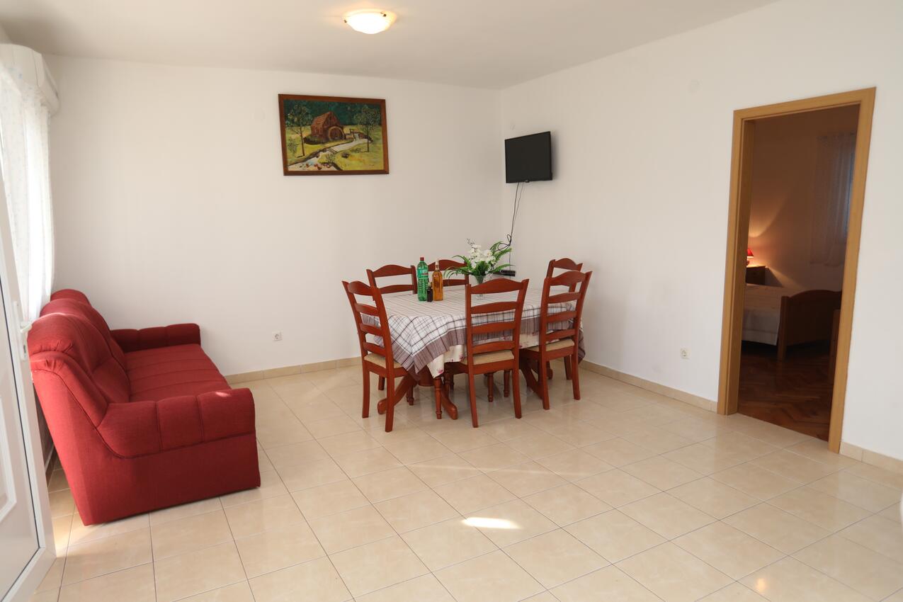 Apartmanok parkolóhellyel Vinisce, Trogir - 16439