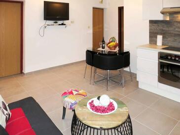 Family-friendly apartments with swimming pool Arbanija, Čiovo - 16478