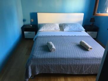 Ferienwohnungen mit Parkplatz Pridraga - Cuskijas, Novigrad - 16480