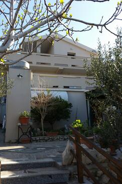 Apartments with parking space Kolan, Pag - 16482