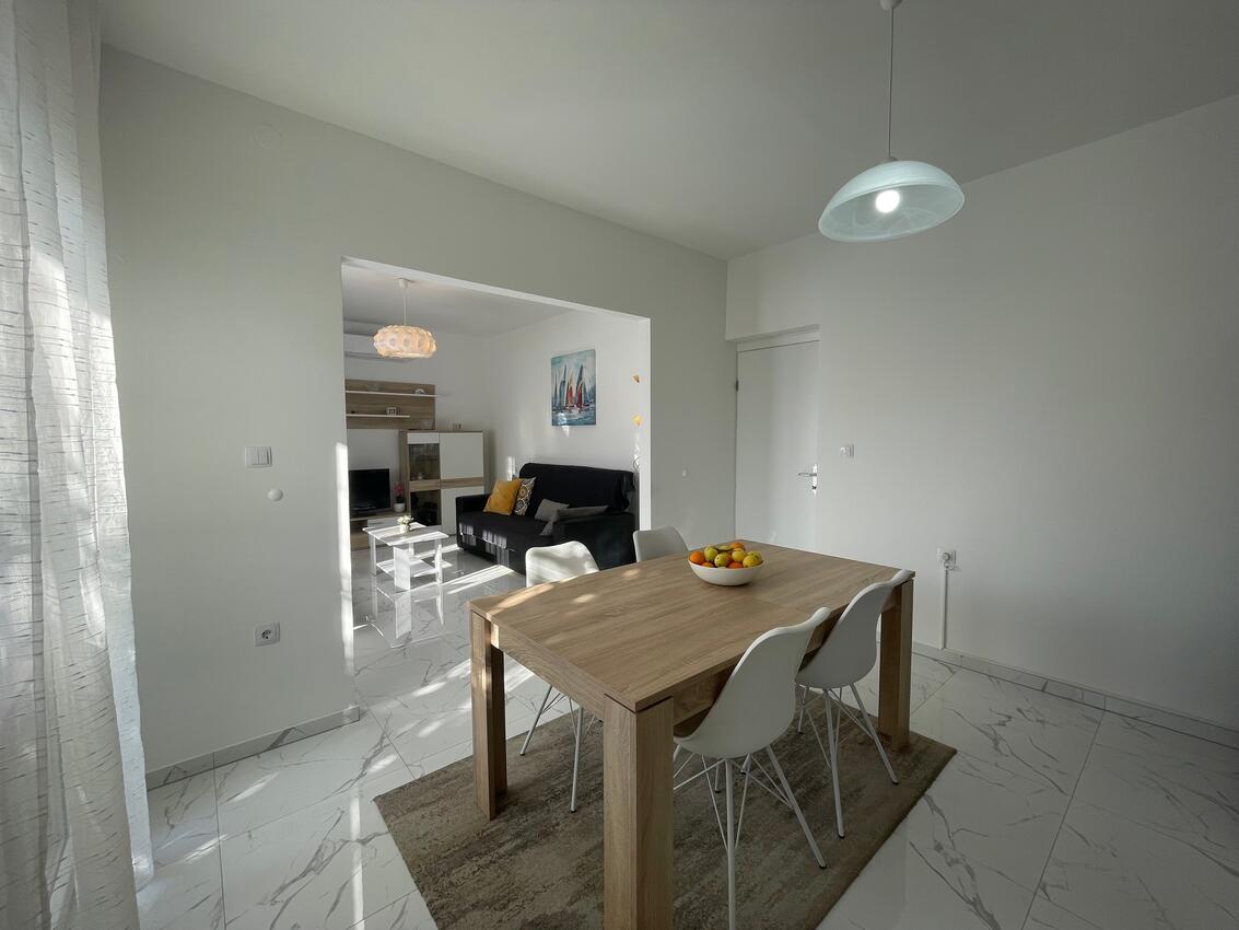 A-16485-a - Private accommodation - Apartments by the sea Vinišće, Trogir