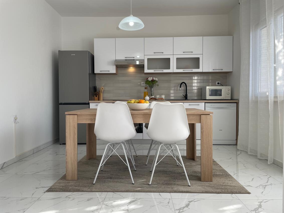 A-16485-a - Private accommodation - Apartments by the sea Vinišće, Trogir