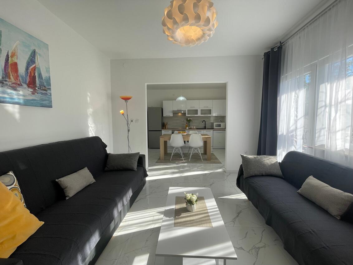 A-16485-a - Private accommodation - Apartments by the sea Vinišće, Trogir
