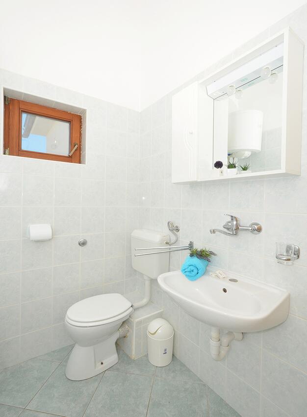 A-16485-c - Private accommodation - Apartments by the sea Vinišće, Trogir