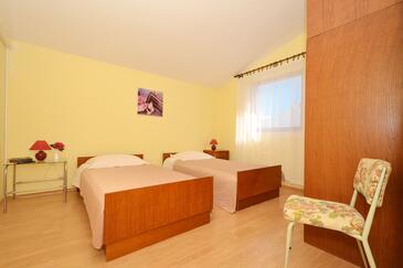 Apartments by the sea Vinišće, Trogir - 16485