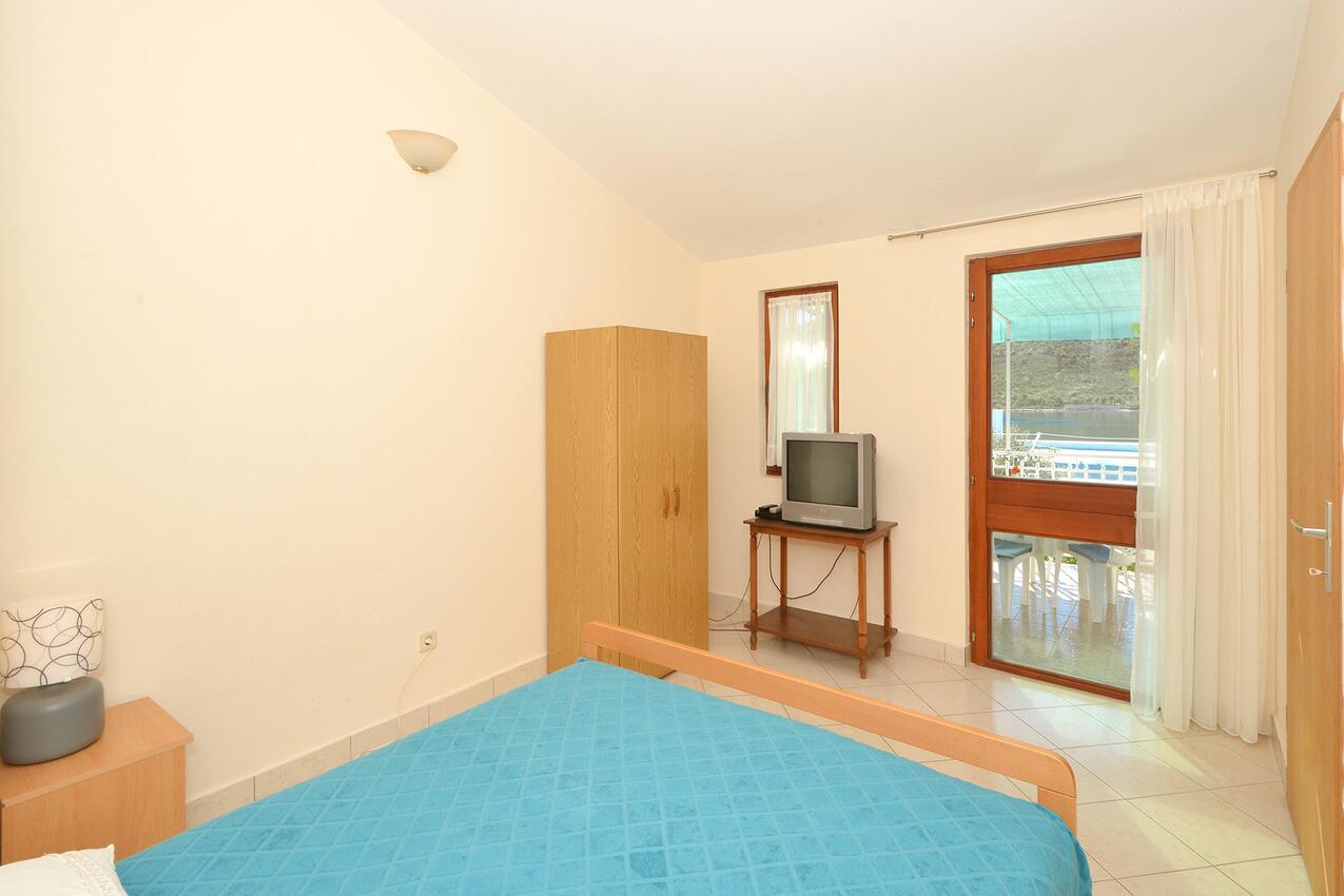 A-16485-c - Private accommodation - Apartments by the sea Vinišće, Trogir