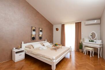 Family-friendly apartments with swimming pool Zadar - Diklo, Zadar - 16493