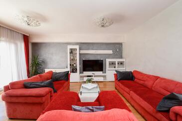 Family-friendly apartments with swimming pool Zadar - Diklo, Zadar - 16493