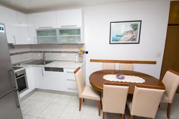 Leiligheter med parkering Omis - 16497
