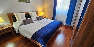 Apartments with parking space Rovinj - 16498