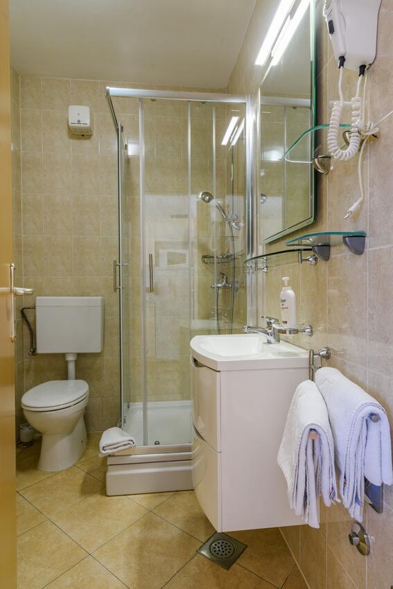 A-16509-b - Private accommodation - Family friendly apartments with a swimming pool Trogir