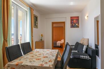 Family-friendly apartments with swimming pool Trogir - 16509